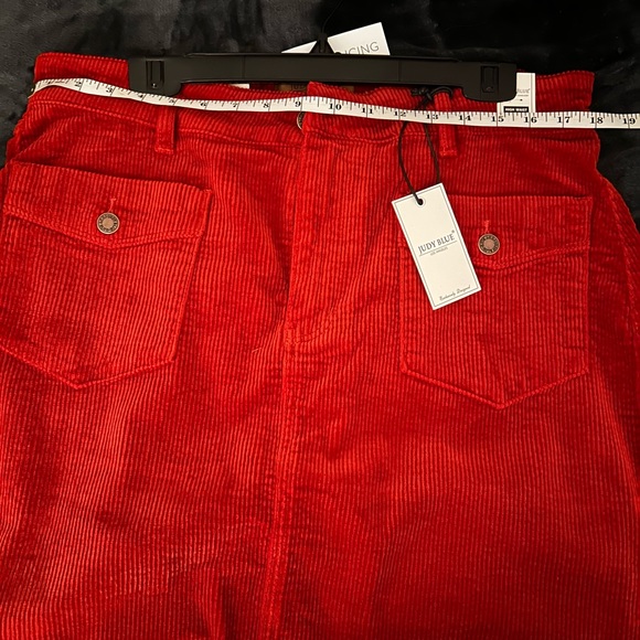 Corduroy skirt - Picture 5 of 7